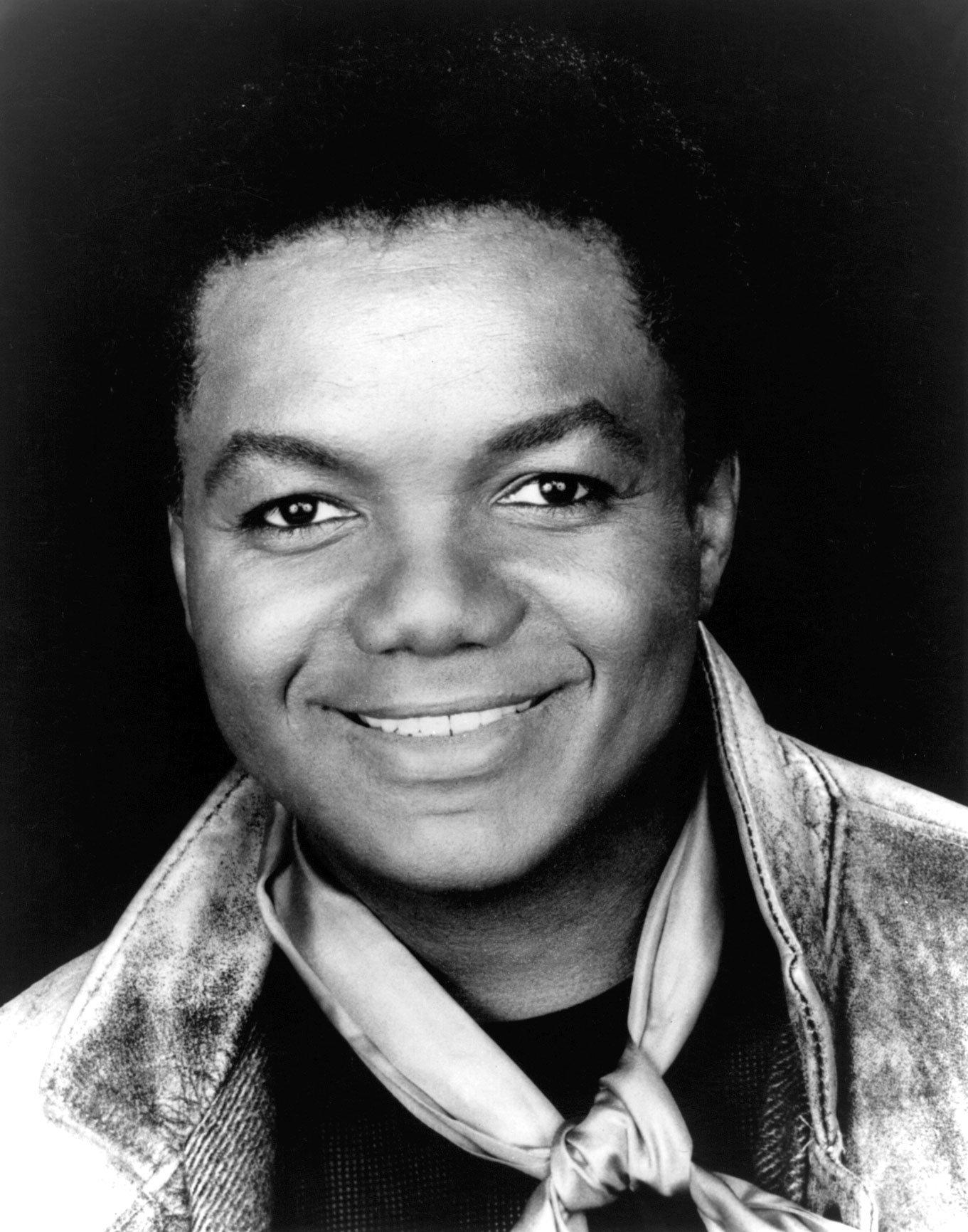 img/artist_images/lamont-dozier_b6f16221.jpg